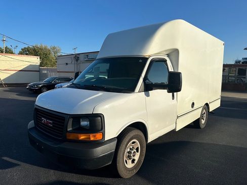 Used 2014 GMC Savana 3500 image 1