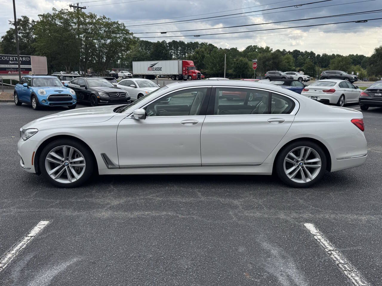Used 2018 BMW 750i xDrive AWD/4WD image 4