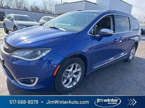 Used 2020 Chrysler Pacifica Limited image 5
