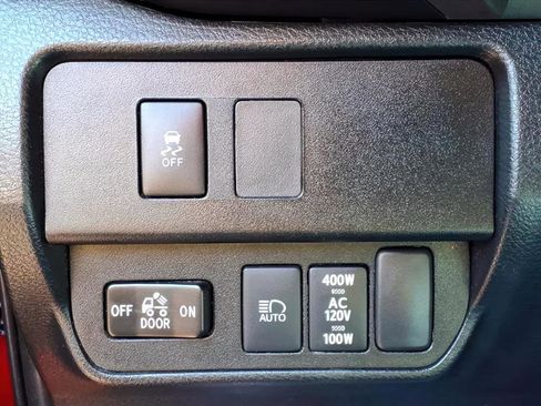 Used 2020 Toyota Tacoma TRD Sport image 19