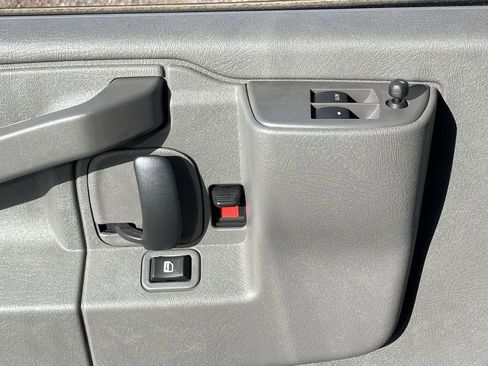 New 2025 GMC Savana 2500 Extended w/ Driver Convenience Package RWD image 23