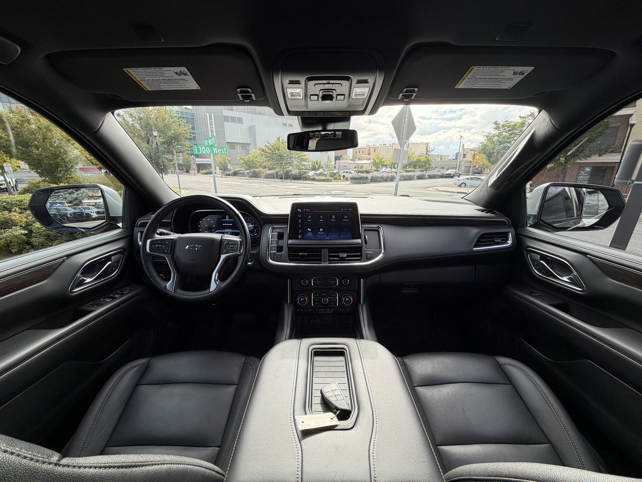 Used 2023 Chevrolet Tahoe Z71 w/ Z71 Off-Road Package AWD/4WD image 25