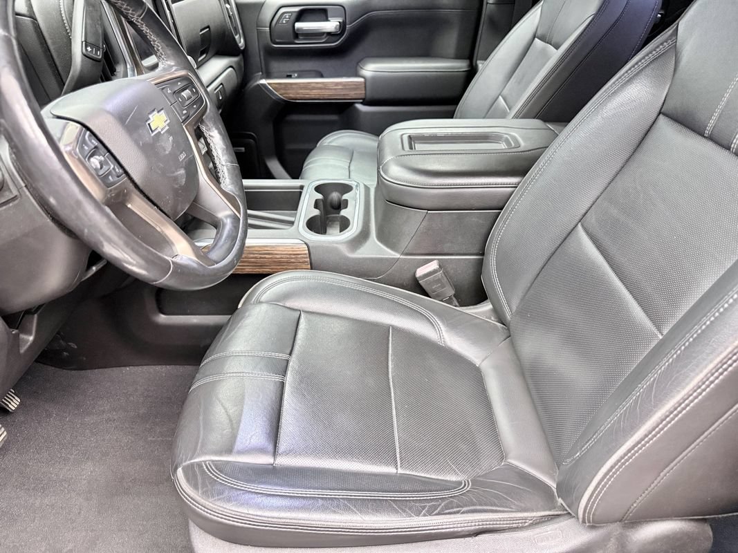 Used 2019 Chevrolet Silverado 1500 High Country w/ Technology Package AWD/4WD image 10