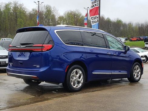 Certified 2021 Chrysler Pacifica Limited w/ Premium & Safety Sphere Group AWD/4WD image 3
