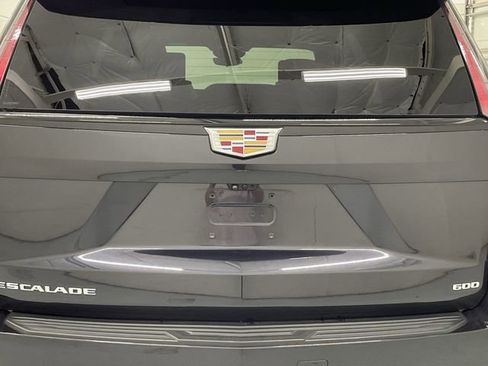 Certified 2024 Cadillac Escalade Sport Platinum image 18