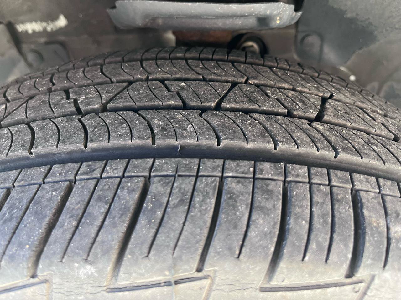 Used 2019 Buick Encore Essence AWD/4WD image 11