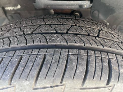 Used 2019 Buick Encore Essence AWD/4WD image 11