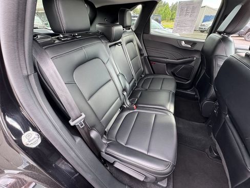 Used 2025 Ford Escape Platinum AWD/4WD image 31