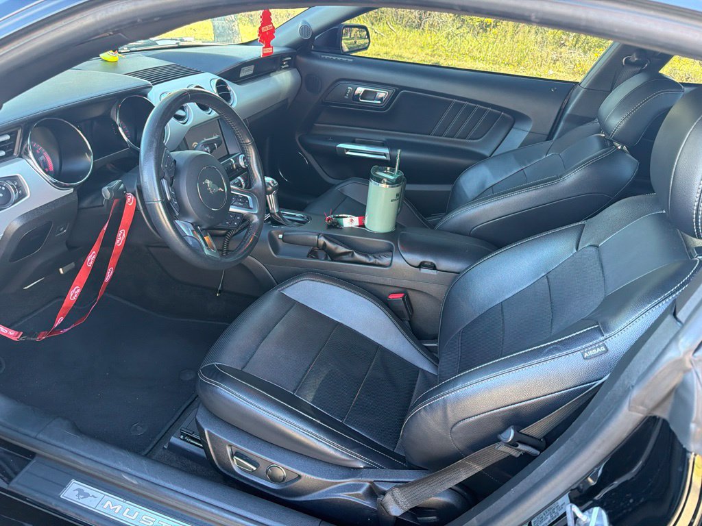 Used 2017 Ford Mustang GT Premium w/ Black Accent Package RWD image 5