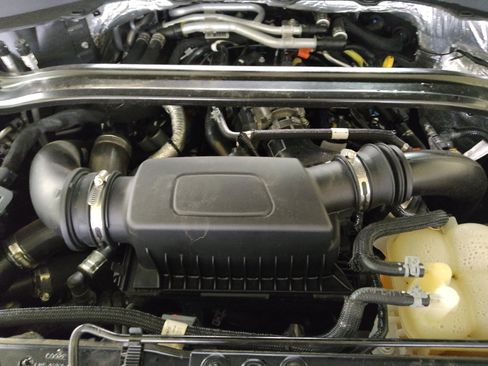 Used 2020 Ford Explorer Platinum w/ Premium Technology Package image 30