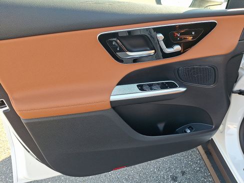 New 2026 Mercedes-Benz GLC 300 4MATIC image 7