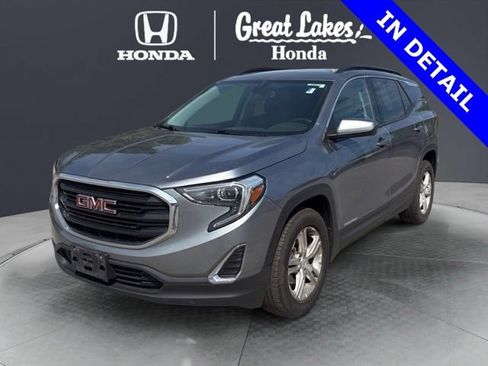 Used 2018 GMC Terrain SLE w/ Driver Convenience Package FWD image 2