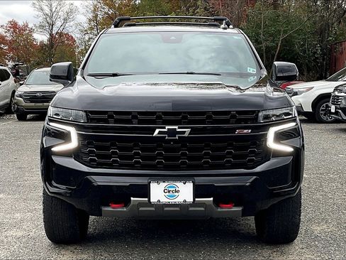Used 2024 Chevrolet Tahoe Z71 w/ Luxury Package image 3
