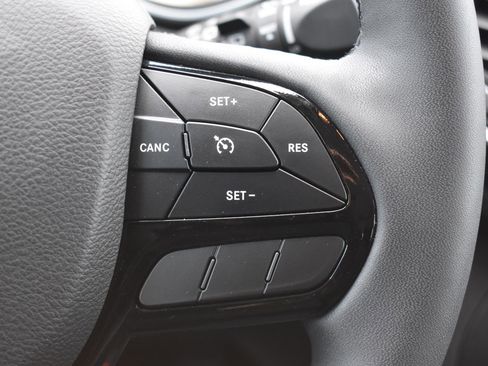 Used 2021 Jeep Cherokee Latitude Plus w/ Sun & Sound Group AWD/4WD image 8