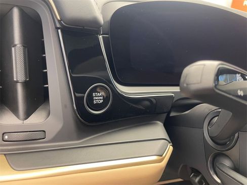 Used 2026 Porsche Cayenne S image 13