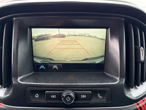 Used 2018 Chevrolet Colorado 2WD Extended Cab image 15