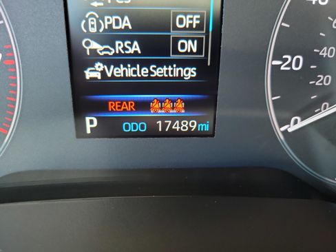 Used 2024 Toyota Corolla LE FWD image 28