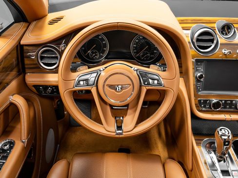Used 2019 Bentley Bentayga image 51