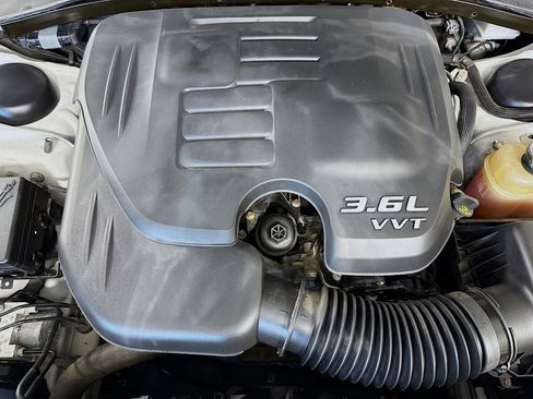 Used 2020 Dodge Charger SXT w/ Leather Interior Group image 39