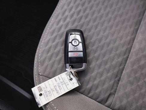 Used 2022 Ford Escape SE w/ Cold Weather Package image 23