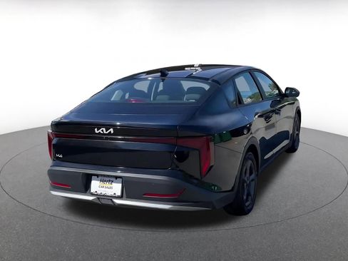 Used 2025 Kia K4 LXS image 12