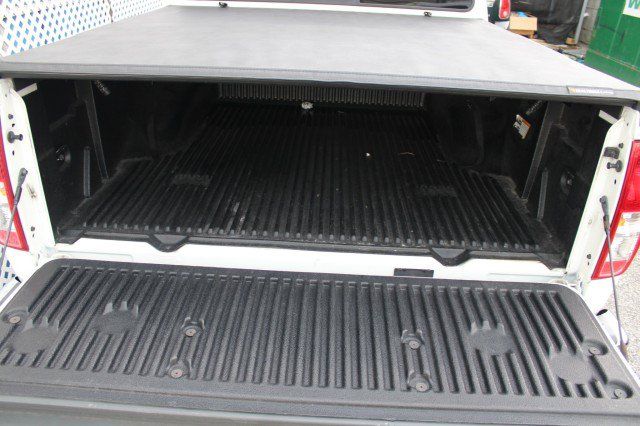 Used 2015 Nissan Frontier SV RWD image 31