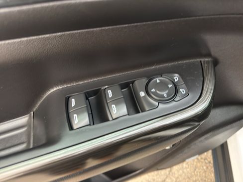 Certified 2023 GMC Acadia SLT w/ LPO, Floor Liner Package AWD/4WD image 13