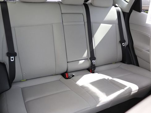Used 2024 Hyundai Kona Limited FWD image 18