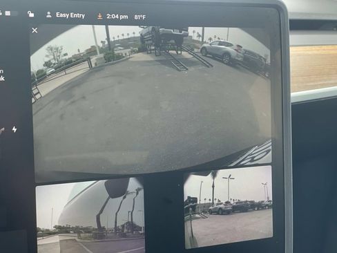 Used 2020 Tesla Model Y Long Range image 9