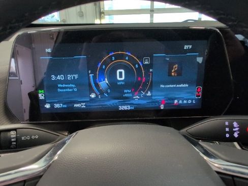 Used 2026 Chevrolet Equinox LT w/ Convenience Package II image 18