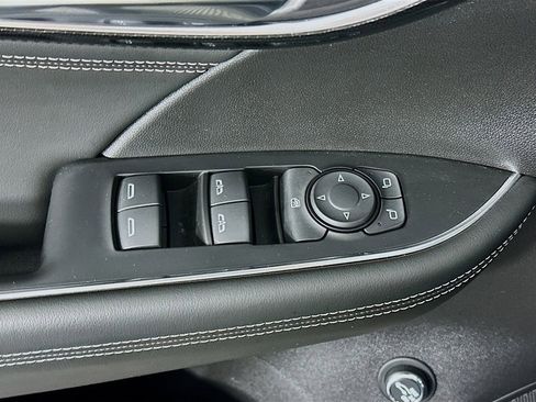 Used 2023 Buick Envision Preferred image 24