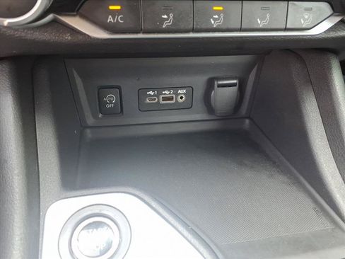Used 2024 Nissan Sentra SV FWD image 12