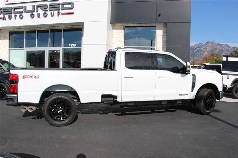 Used 2023 Ford F350 Lariat w/ FX4 Off-Road Package AWD/4WD image 9