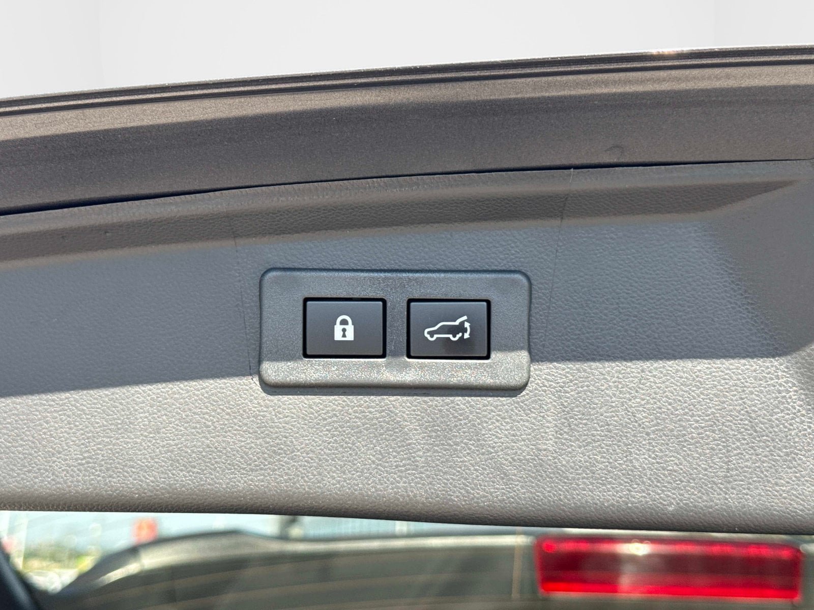 Used 2024 Subaru Outback Premium AWD/4WD image 14
