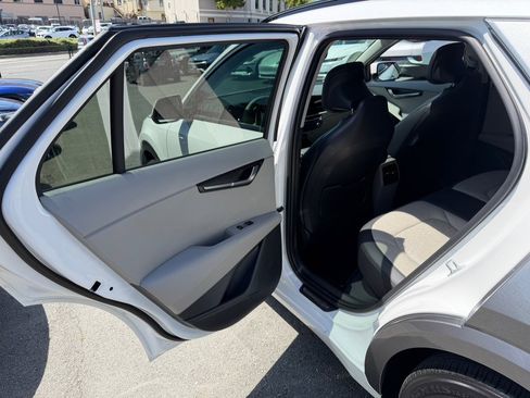 Used 2023 Kia Niro Wave w/ Wave Preserve Package image 51