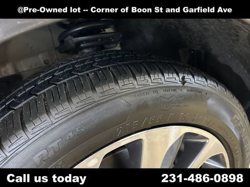Used 2022 Buick Encore Preferred w/ Safety Package AWD/4WD image 12