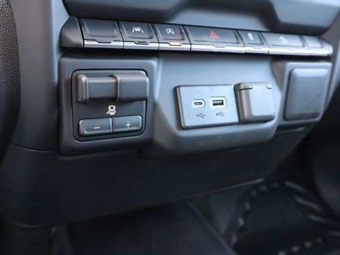 New 2026 Chevrolet Silverado 1500 W/T w/ Z71 Off-Road Package image 13