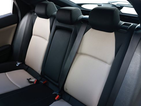 Used 2018 Honda Civic EX image 11