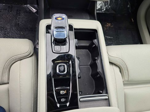 New 2026 Volvo XC90 T8 Ultra w/ Lounge Package AWD/4WD image 33
