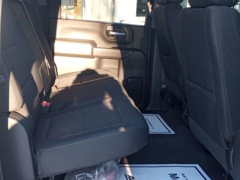 Used 2024 Chevrolet Silverado 2500 Custom w/ Custom Value Package image 15