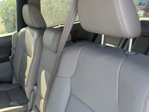 Used 2015 Honda Odyssey Touring Elite image 8