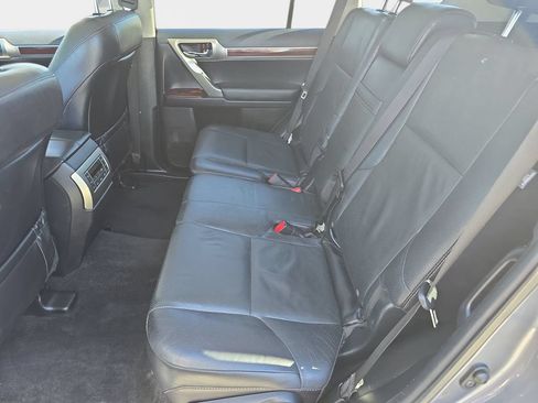 Used 2016 Lexus GX 460 w/ Premium Package AWD/4WD image 18