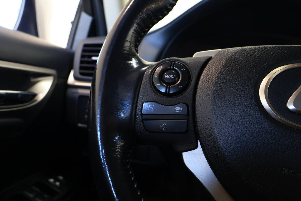 Used 2016 Lexus CT 200h w/ Seat Comfort Package FWD image 25