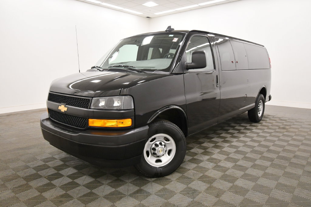 Used 2025 Chevrolet Express 3500 LS RWD image 2