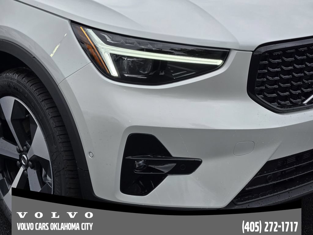 Used 2026 Volvo XC40 B5 Plus w/ Protection Package Premier AWD/4WD image 7
