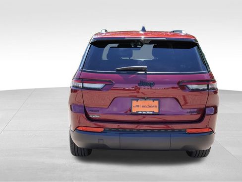 Certified 2025 Jeep Grand Cherokee L Limited w/ Luxury Tech Group II AWD/4WD image 6