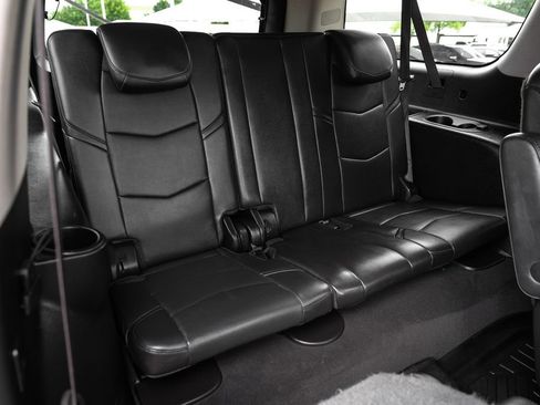 Used 2019 Cadillac Escalade ESV Premium Luxury RWD image 41