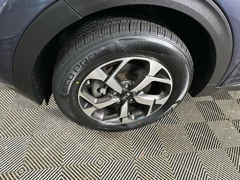 Used 2022 Kia Sportage LX AWD/4WD image 9