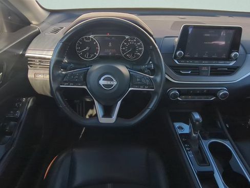 Certified 2025 Nissan Altima 2.5 SR FWD image 12