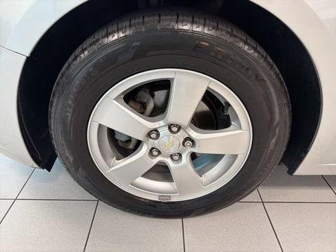 Used 2014 Chevrolet Cruze LT FWD image 11